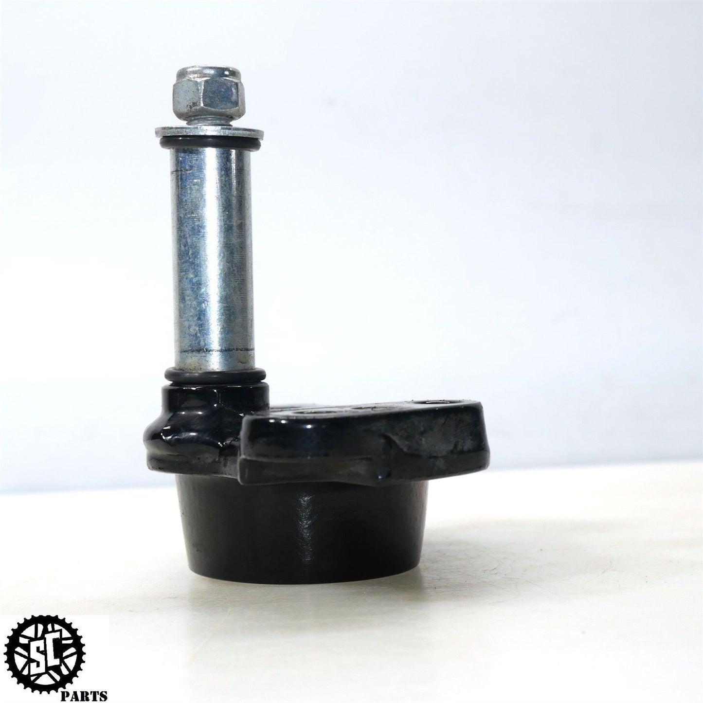 2019 HARLEY DAVIDSON ROAD GLIDE FRONT RIGHT MOTOR MOUNT FRAME BRACKET HD56