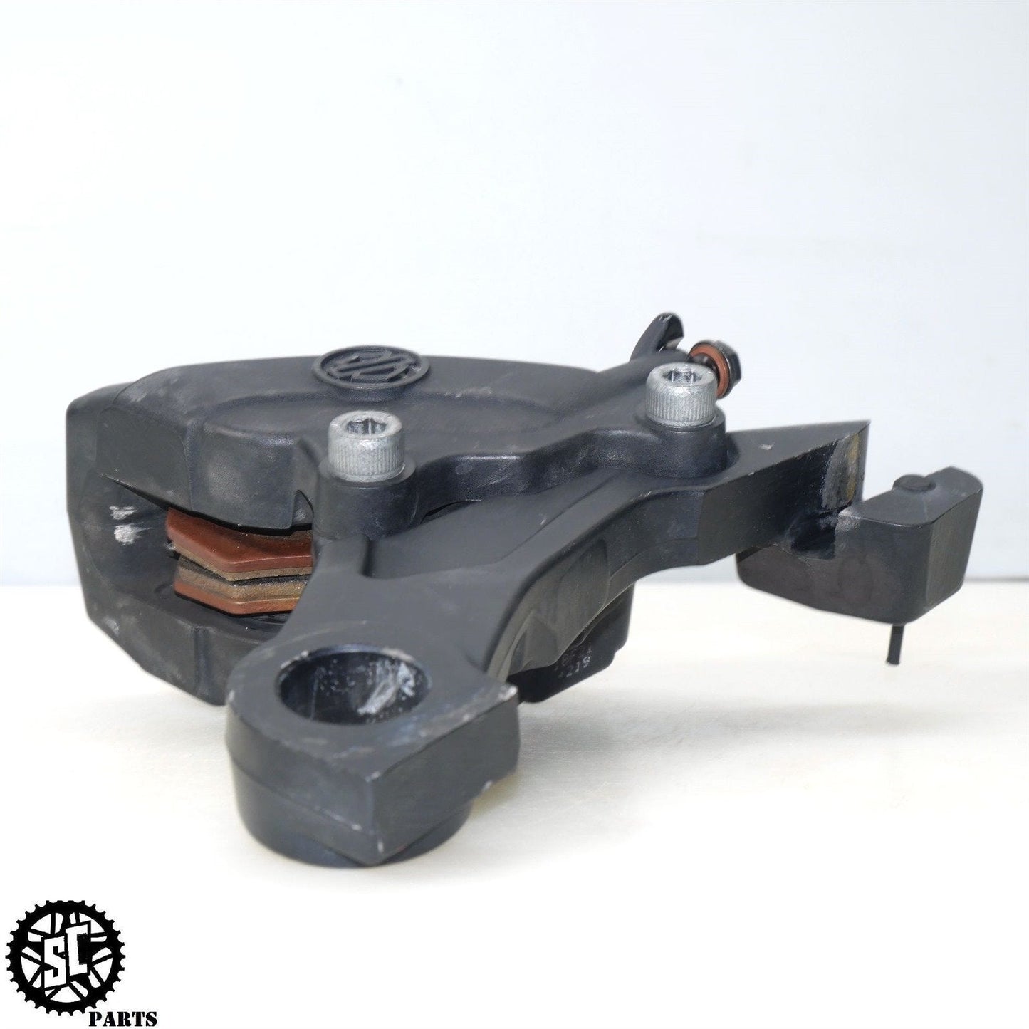 2019 HARLEY DAVIDSON ROAD GLIDE REAR BRAKE CALIPER BRACKET HD56