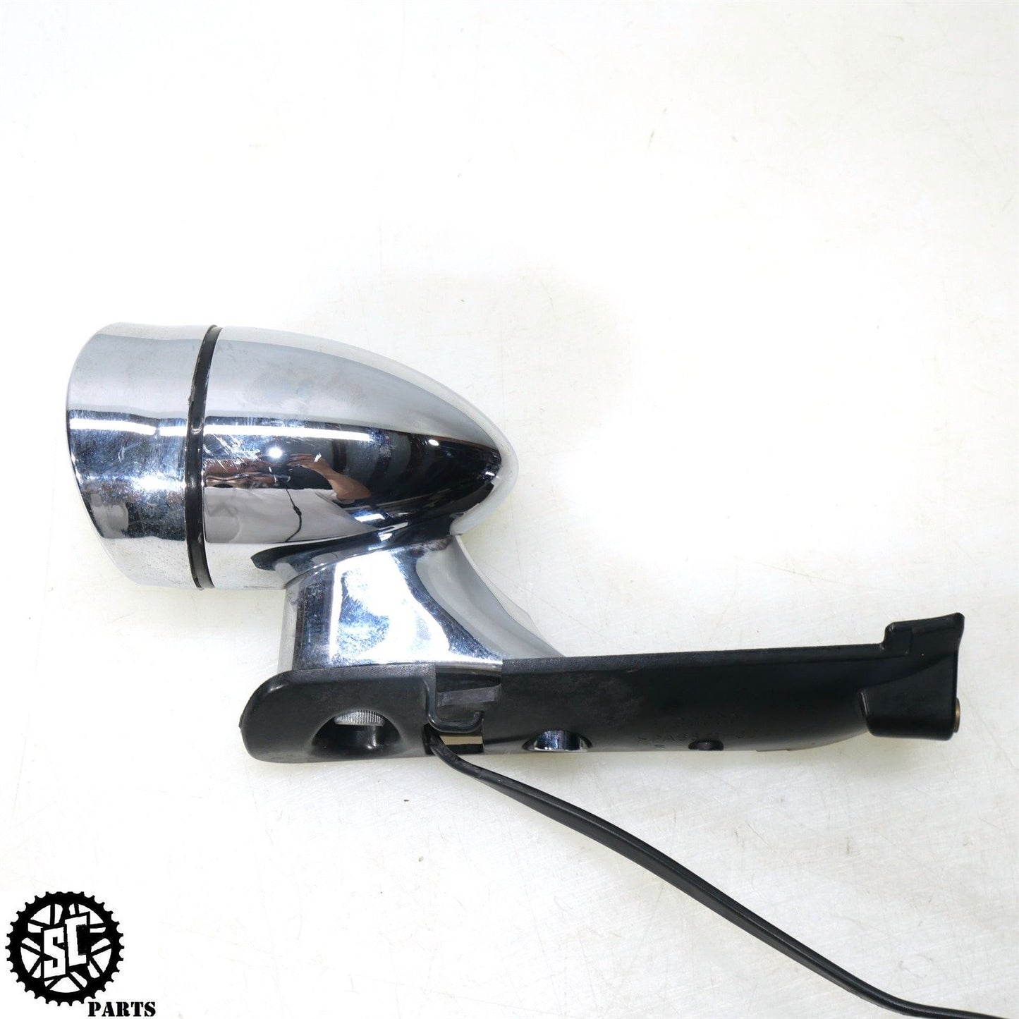 2019 HARLEY DAVIDSON ROAD GLIDE FRONT TURN SIGNAL VISOR BEZEL 67800302 HD56