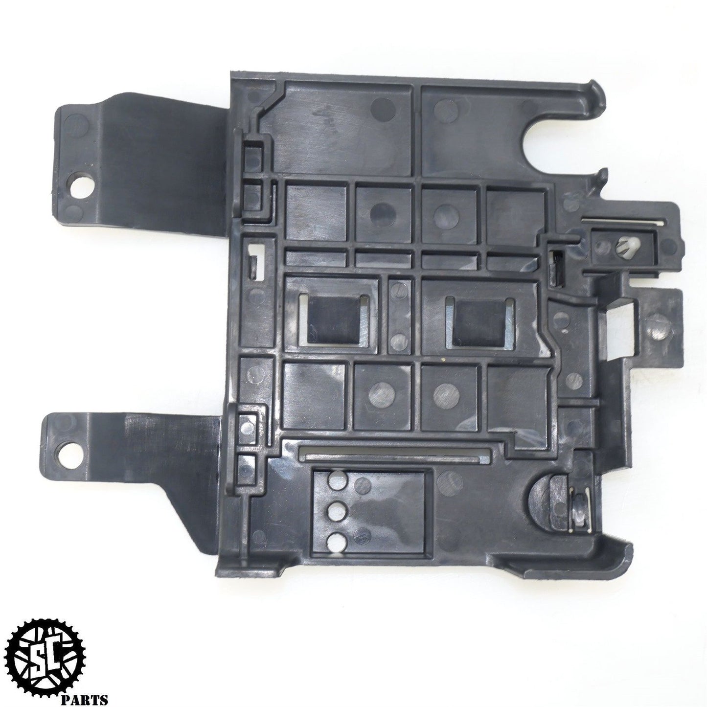 2019 HARLEY DAVIDSON ROAD GLIDE ECU COMPUTER TRAY BRACKET 69200174 HD56