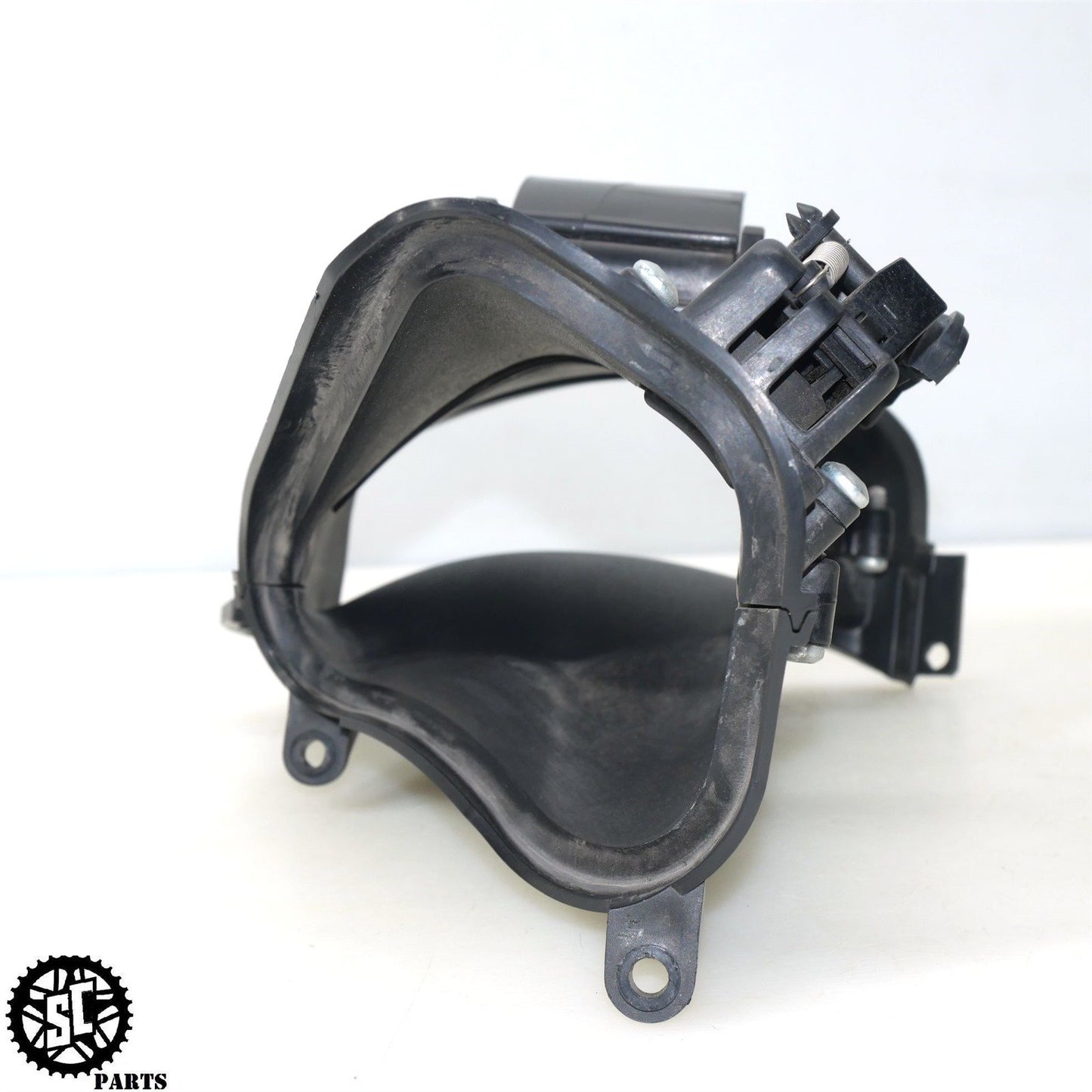 2019 HARLEY DAVIDSON ROAD GLIDE AIR DUCT TUBE LEFT RIGHT HD56