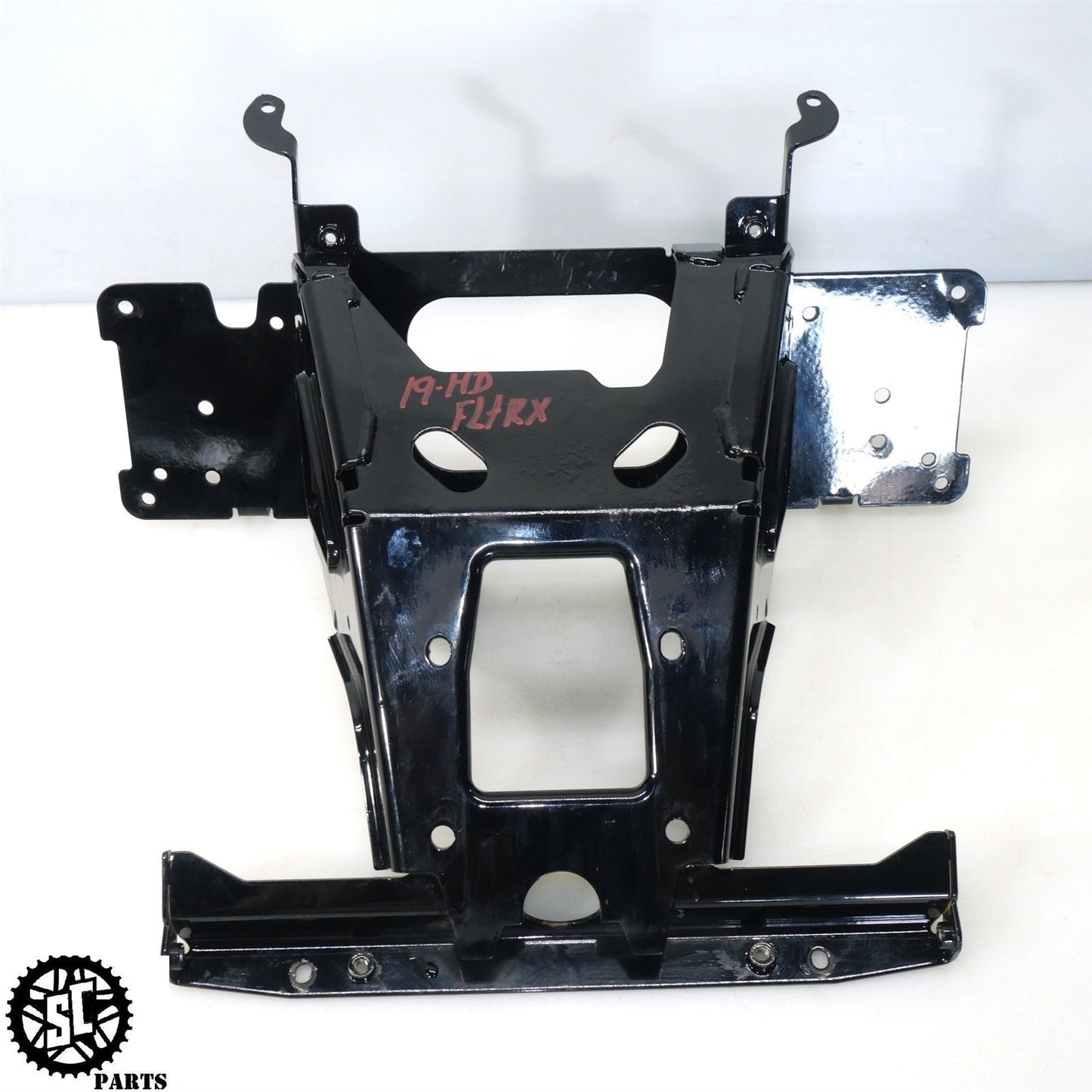 2019 HARLEY DAVIDSON ROAD GLIDE INNER FAIRING RADIO MOUNT BRACKET 47200217 HD56