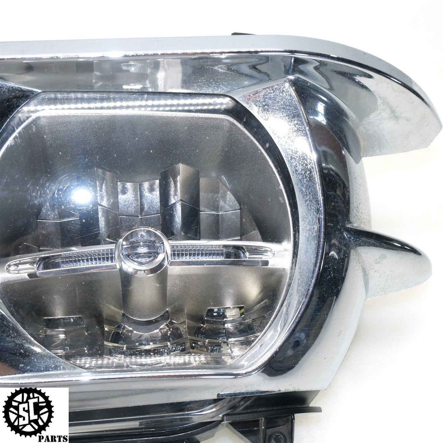 2019 HARLEY DAVIDSON ROAD GLIDE LED HEADLIGHT CHROME BEZEL HD56 67700199