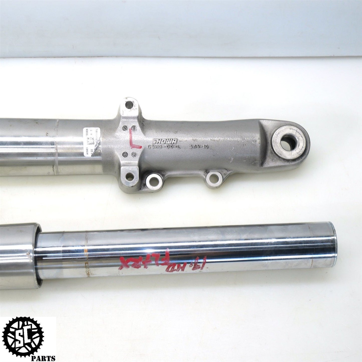 2019 HARLEY DAVIDSON ROAD GLIDE FRONT FORK TUBE 49MM LEFT RIGHT SB HD56