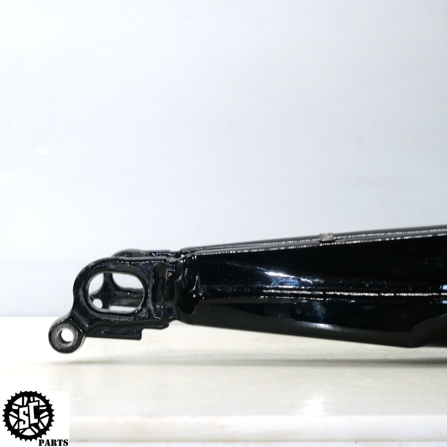 2019 HARLEY DAVIDSON ROAD GLIDE REAR SWINGARM 45470-09 HD56