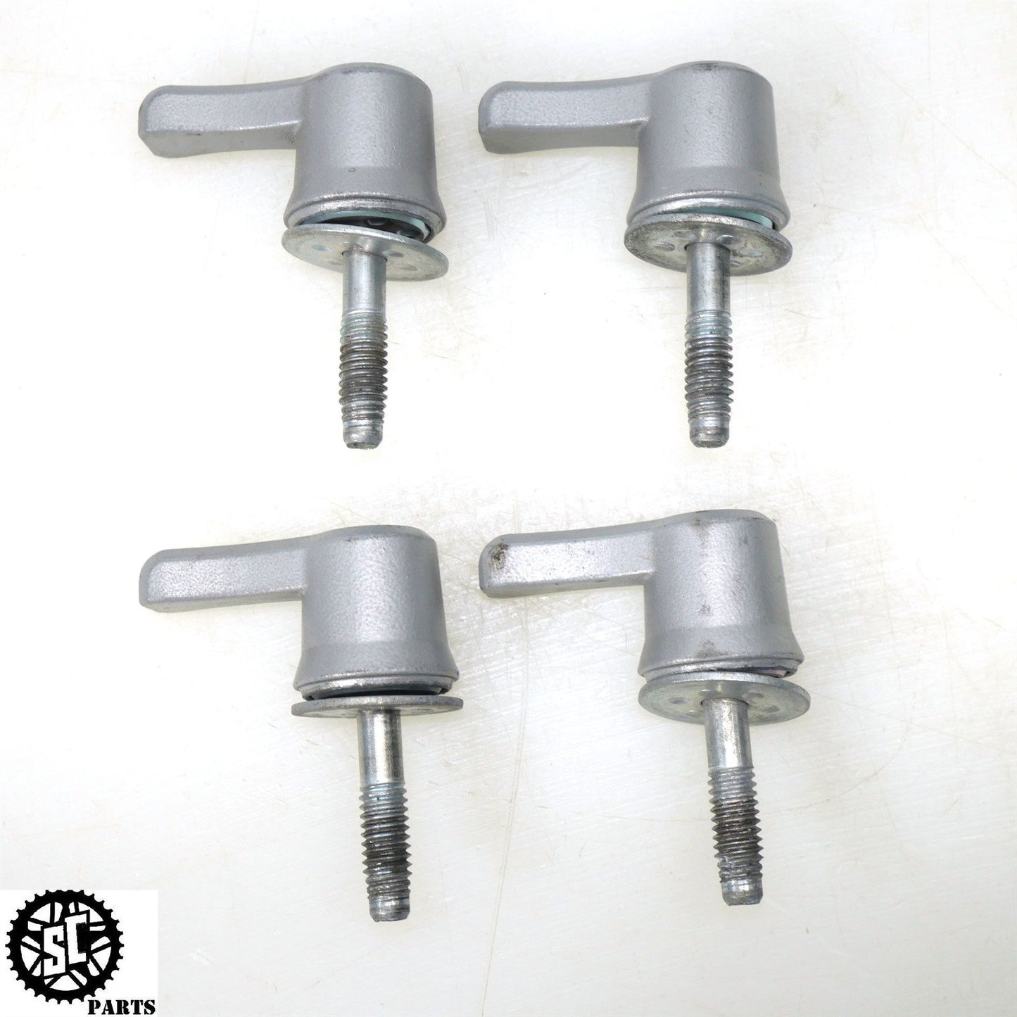 2019 HARLEY DAVIDSON ROAD GLIDE SADDLEBAG LEVER LOCK BOLT SCREW HARDWARE HD56