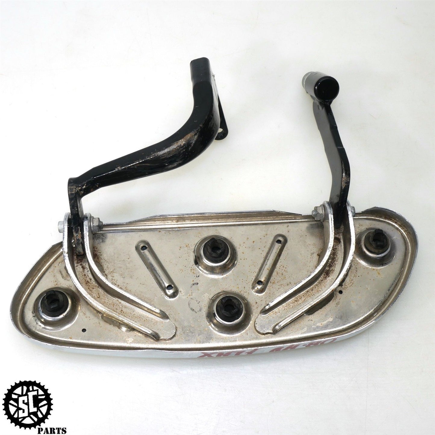 2008 HARLEY DAVIDSON STREET GLIDE FRONT FLOORBOARD BRACKET HD57