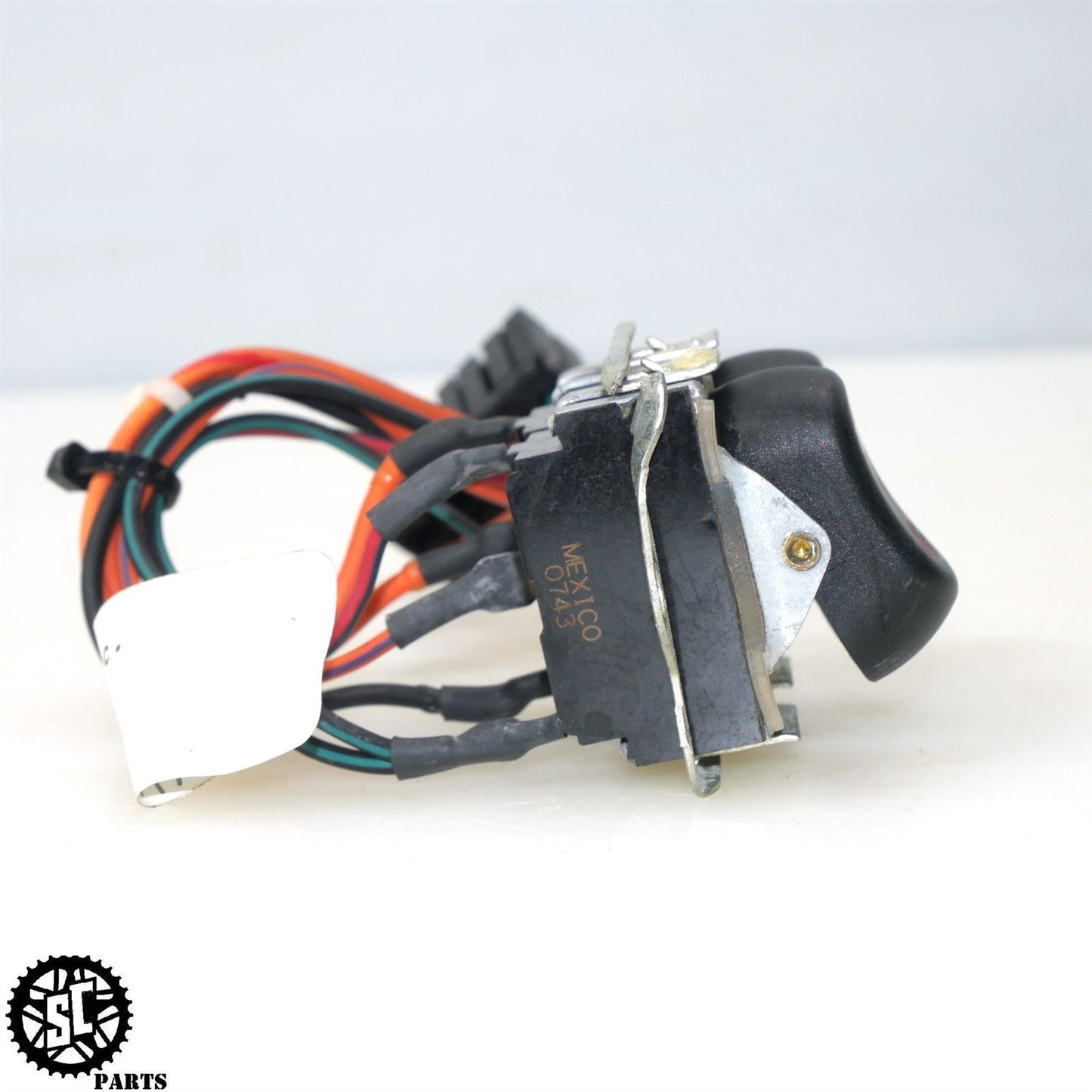 HARLEY DAVIDSON STREET GLIDE DASH CRUISE FAIRING SWITCH BUTTON ACC 71513-98 HD57