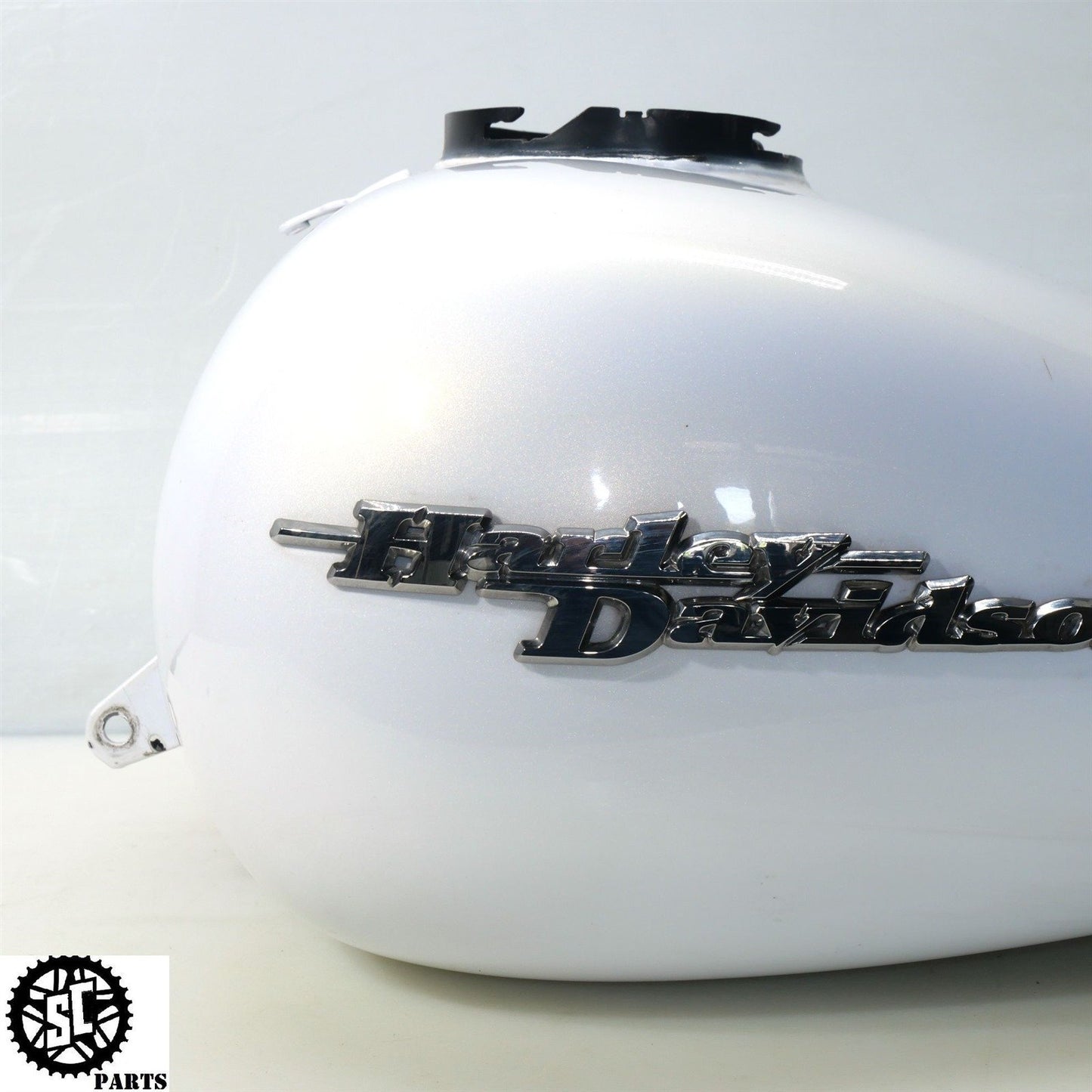 08-20 HARLEY DAVIDSON STREET GLIDE GAS FUEL TANK HD57