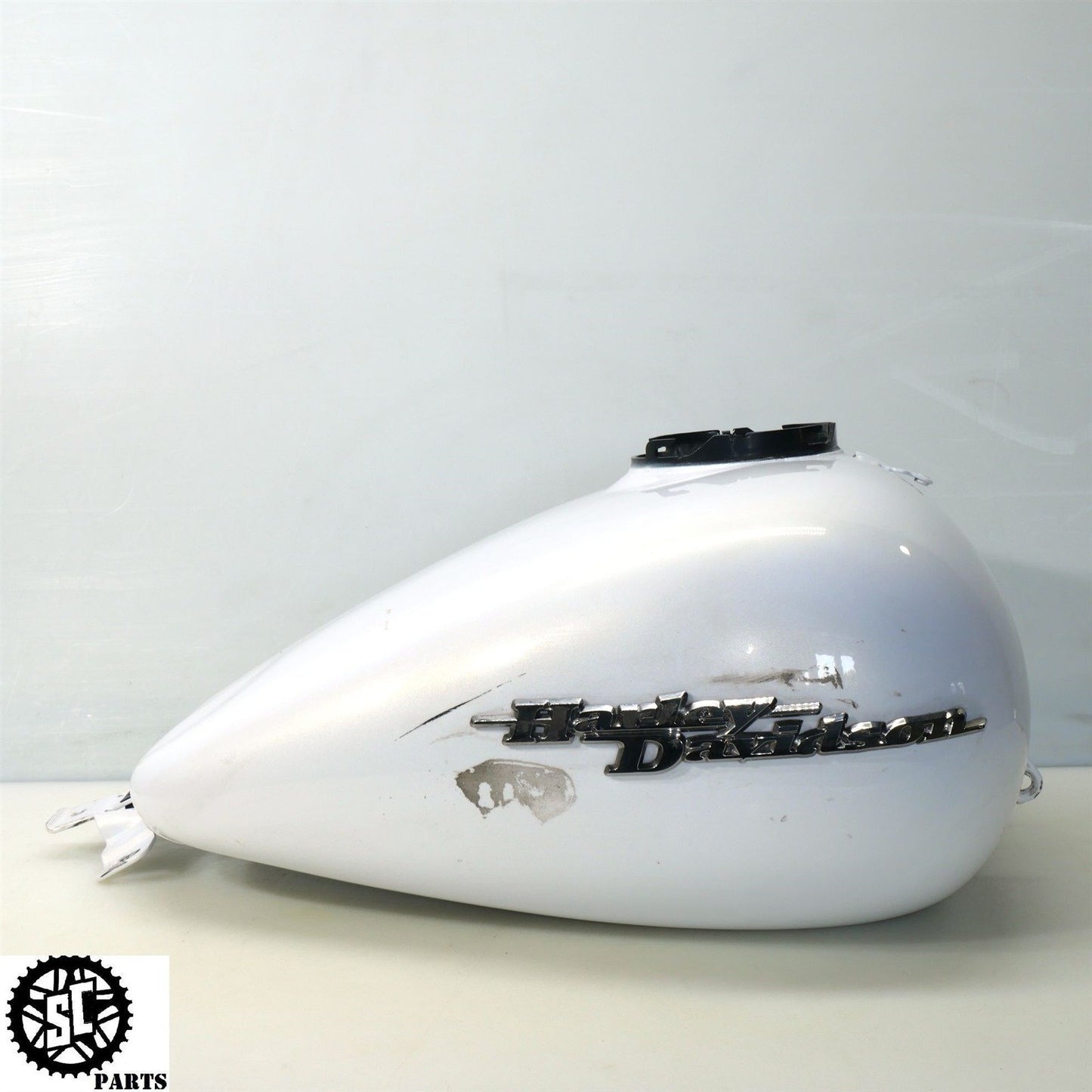 08-20 HARLEY DAVIDSON STREET GLIDE GAS FUEL TANK HD57