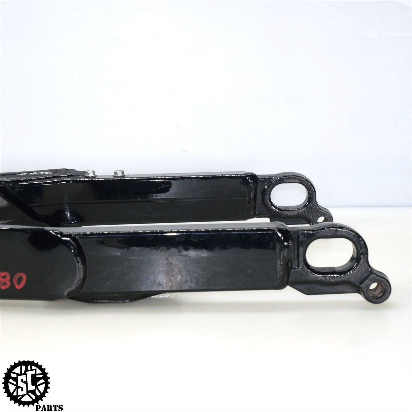 2008 HARLEY DAVIDSON STREET GLIDE SWINGARM 47549-02A HD57