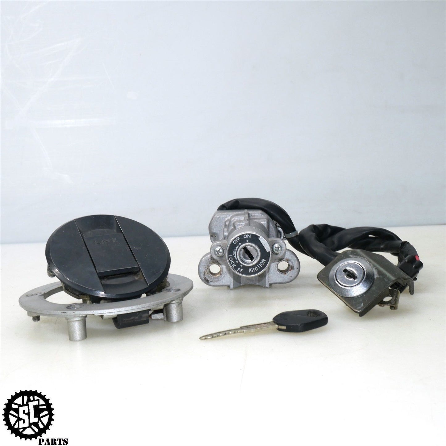 2004 2005 SUZUKI GSXR 600 LOCK SET IGNITION SWITCH FACTORY S51