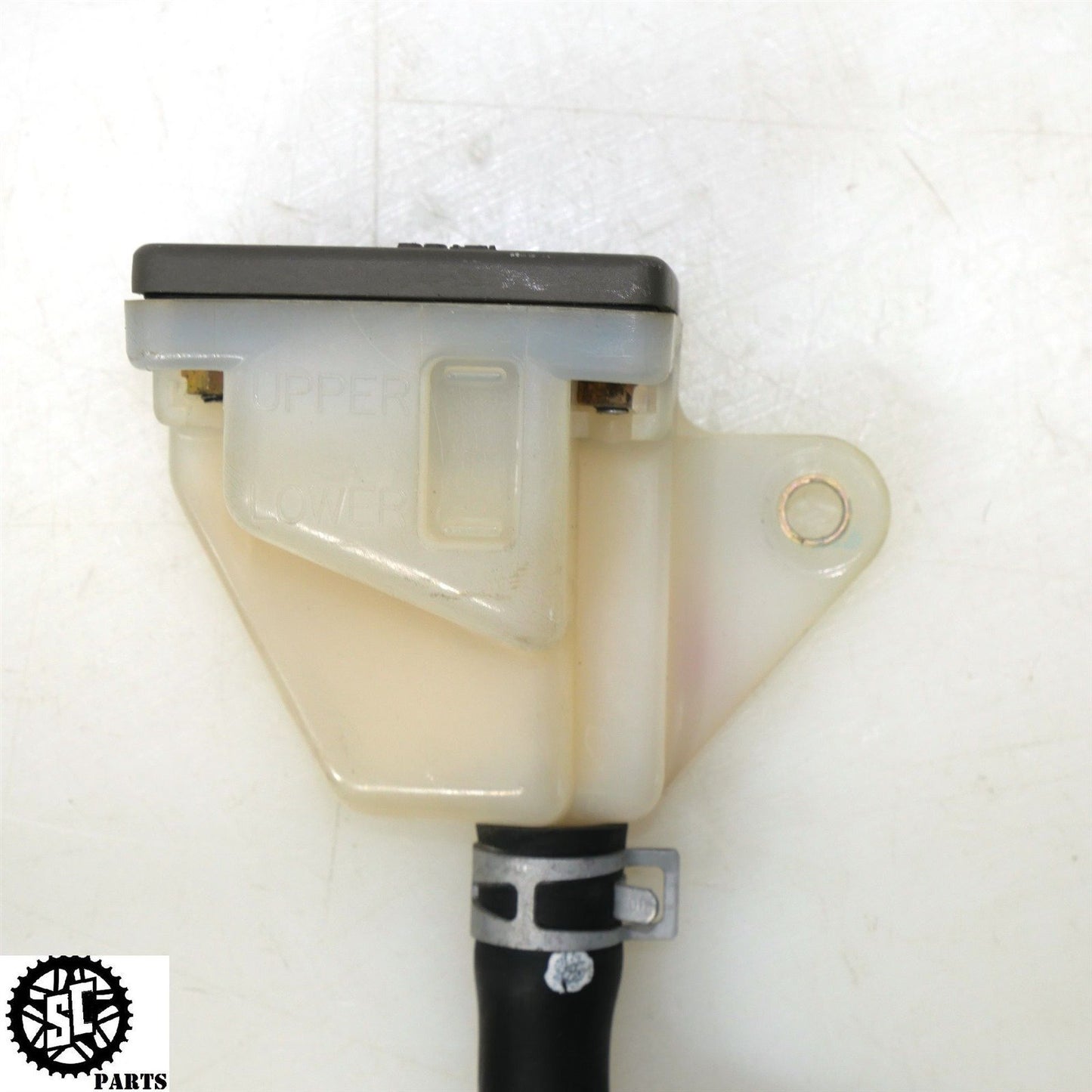2004 2005 SUZUKI GSXR 600 REAR BRAKE FLUID TANK S51