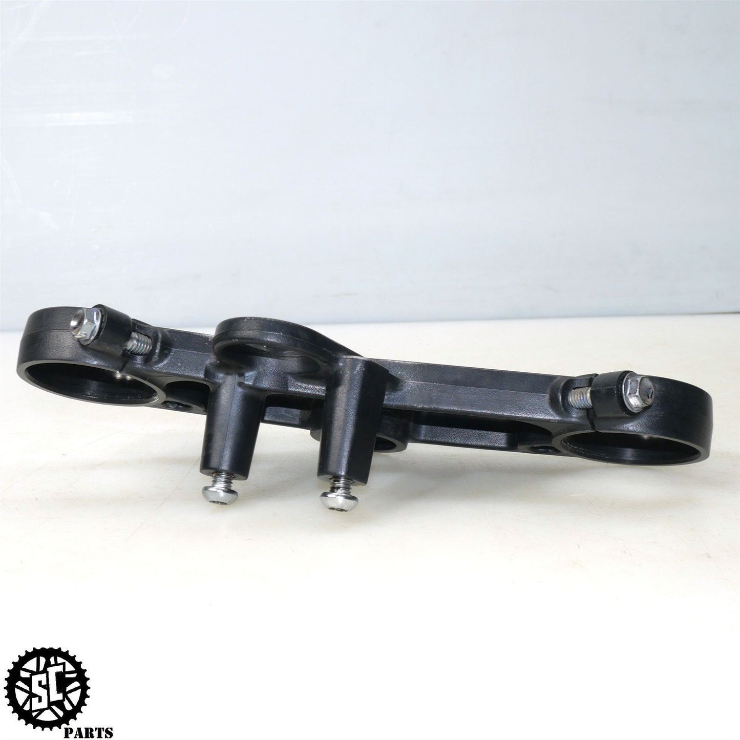 2004 2005 SUZUKI GSXR 600 UPPER TRIPLE TREE CLAMP S51