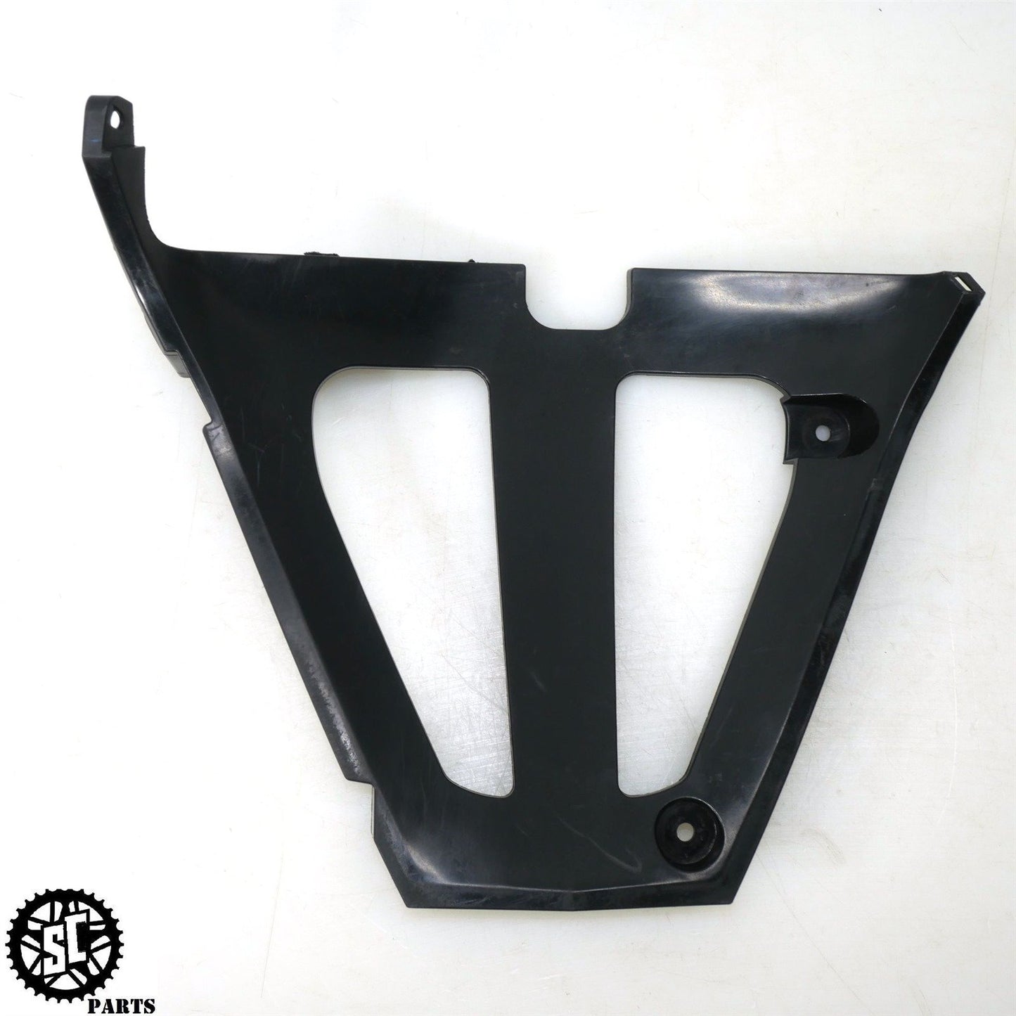 2004 2005 SUZUKI GSXR 600 LOWER FRONT CENTER INNER V FAIRING S51