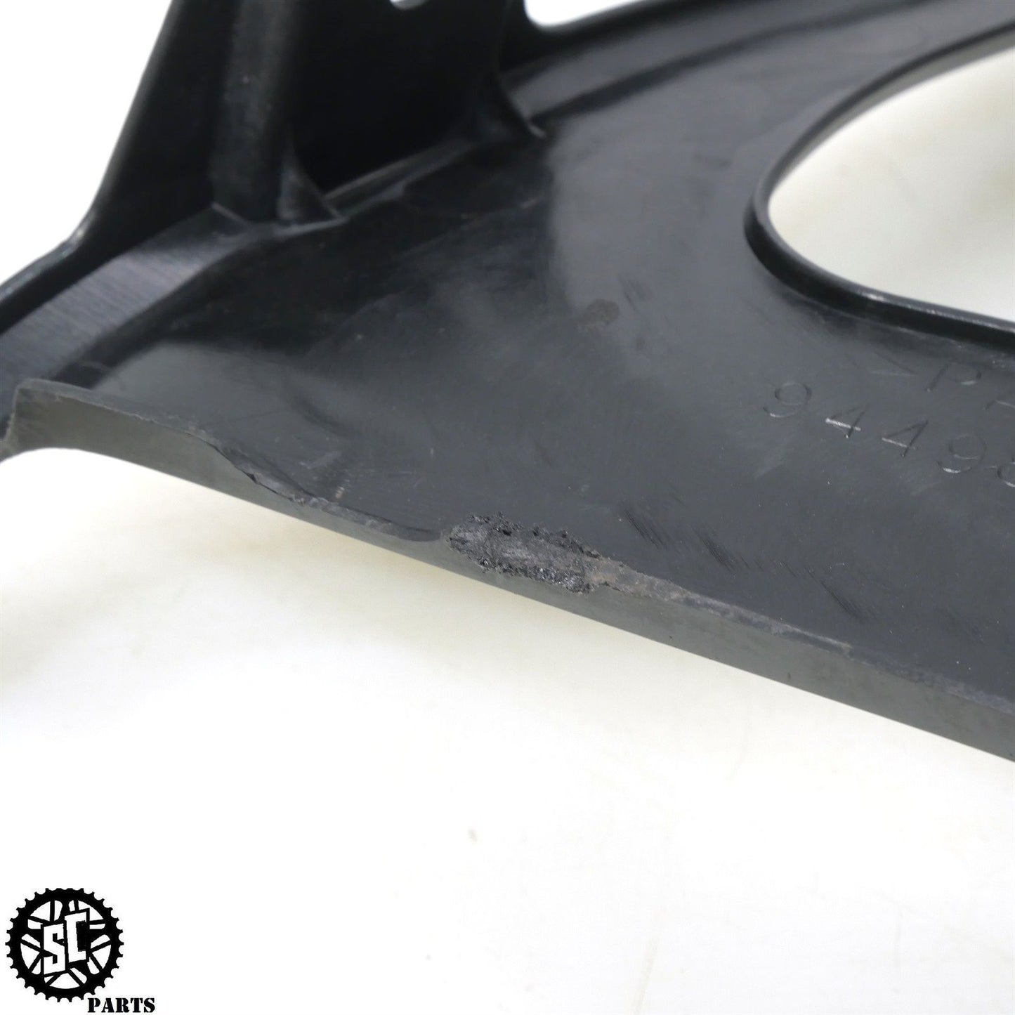 2004 2005 SUZUKI GSXR 600 LOWER FRONT CENTER INNER V FAIRING S51