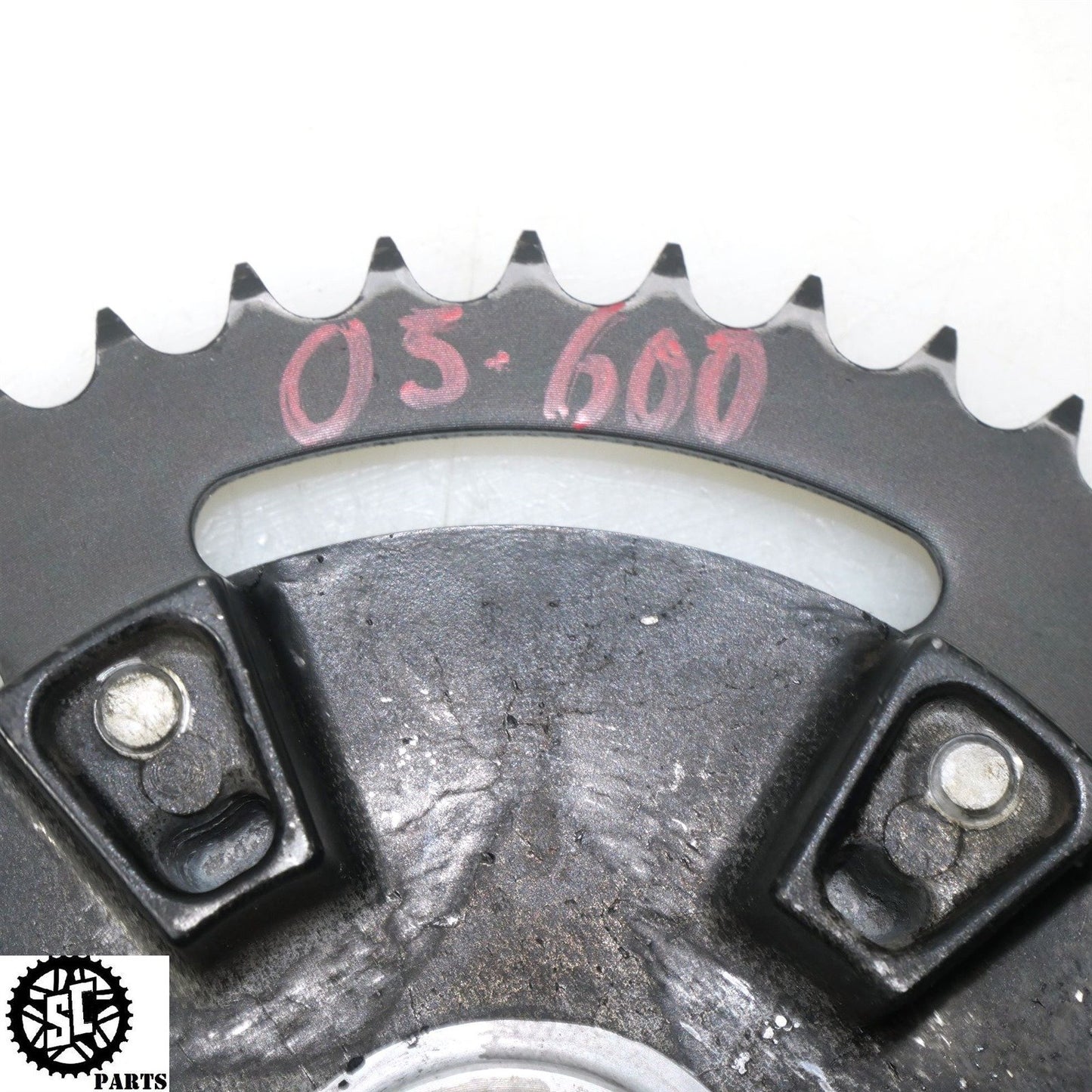 2004 2005 SUZUKI GSXR 600 REAR SPROCKET HUB JT S51