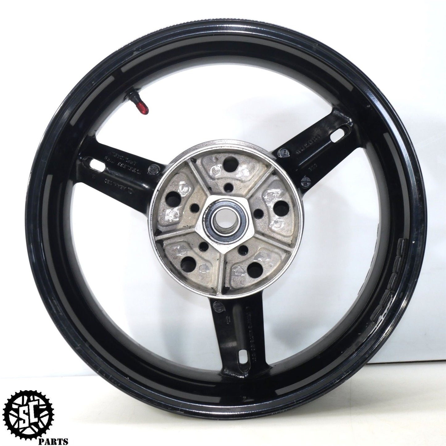2004 2005 SUZUKI GSXR 600 REAR WHEEL RIM STRAIGHT S51 – SALVAGECYCLEPARTS