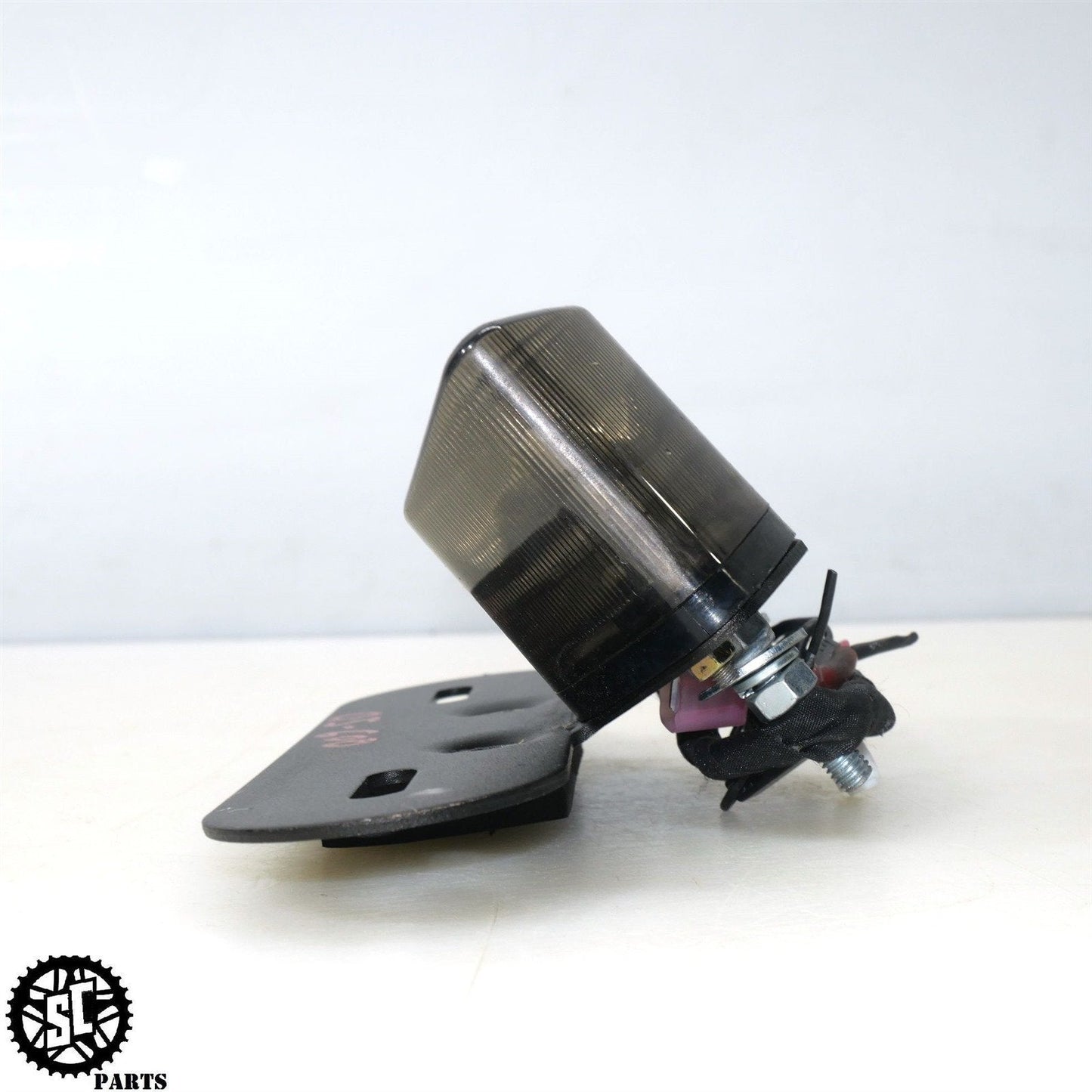 2004 2005 SUZUKI GSXR 600 REAR INTEGRATED TAIL BRAKE LIGHT BRACKET S51