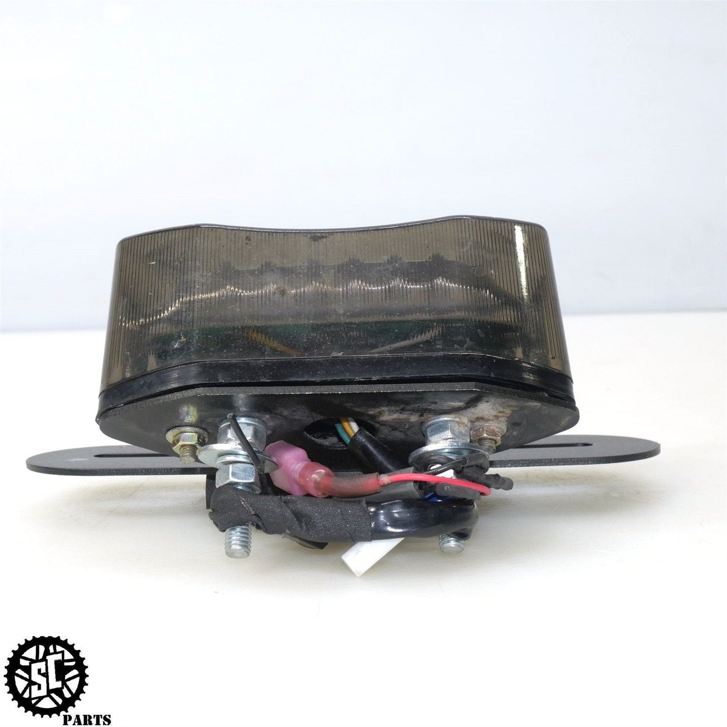 2004 2005 SUZUKI GSXR 600 REAR INTEGRATED TAIL BRAKE LIGHT BRACKET S51