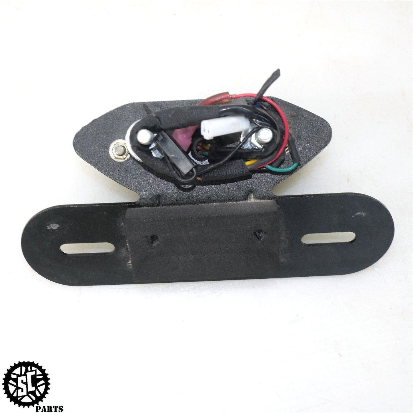 2004 2005 SUZUKI GSXR 600 REAR INTEGRATED TAIL BRAKE LIGHT BRACKET S51