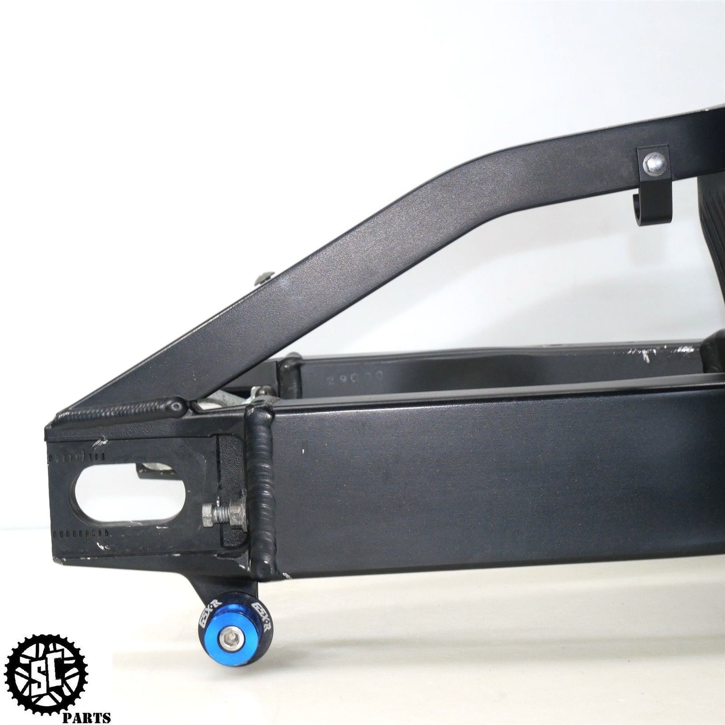 2004 2005 SUZUKI GSXR 600 SWINGARM S51