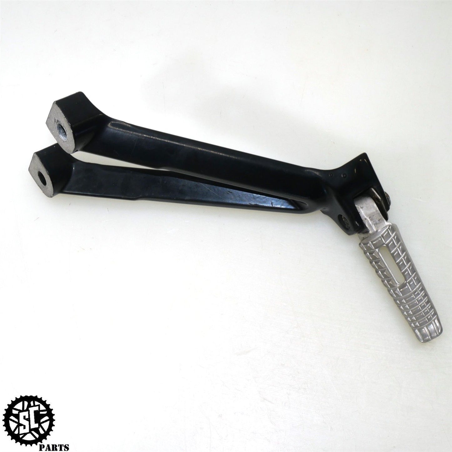 07-08 SUZUKI GSXR 1000 BACK REAR PASSENGER FOOT PEGS S52