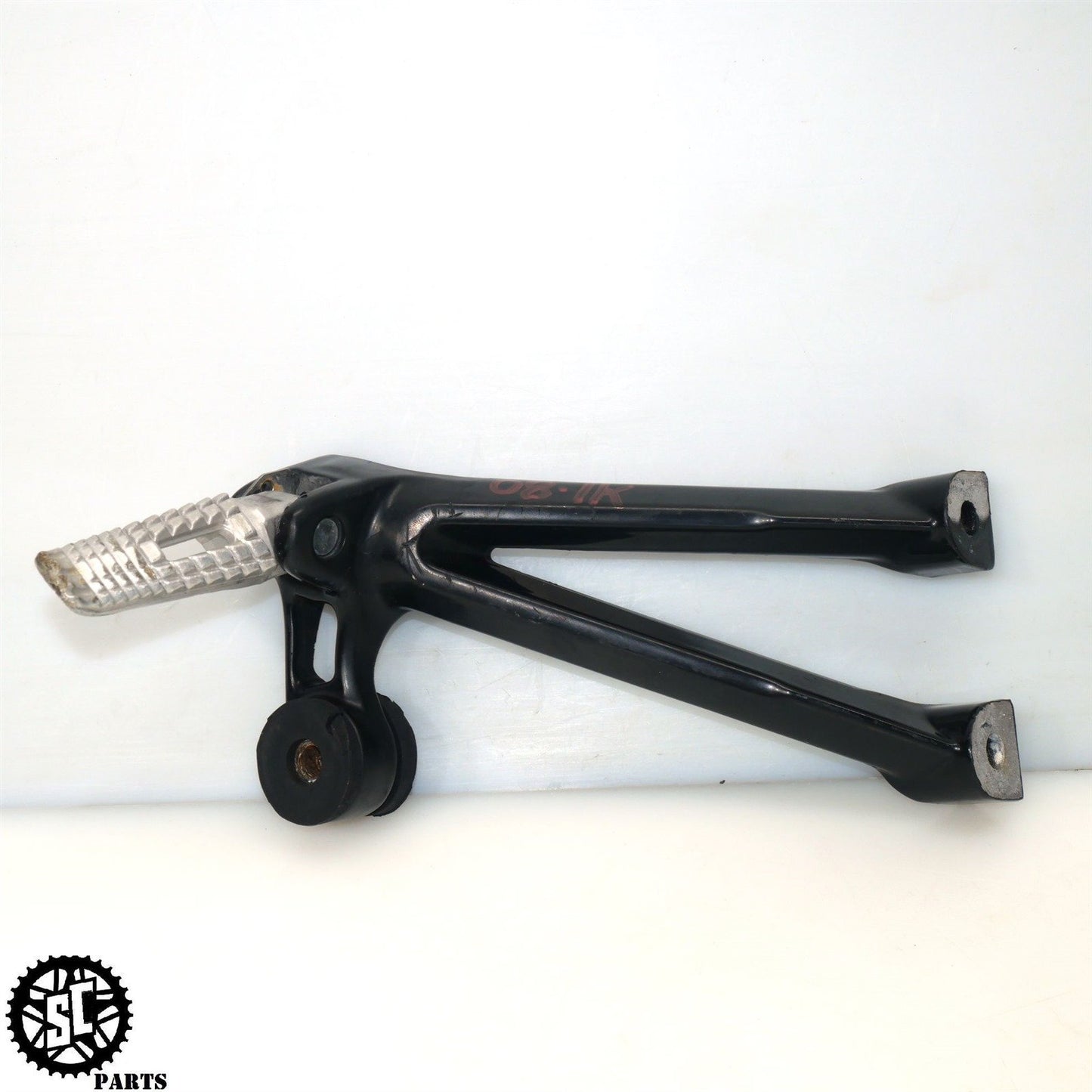 07-08 SUZUKI GSXR 1000 BACK REAR PASSENGER FOOT PEGS S52