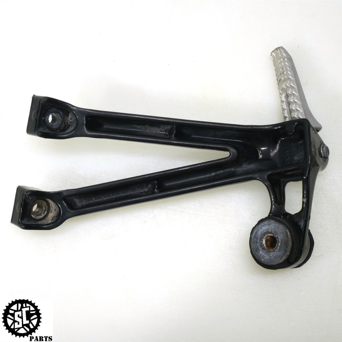 07-08 SUZUKI GSXR 1000 BACK REAR PASSENGER FOOT PEGS S52