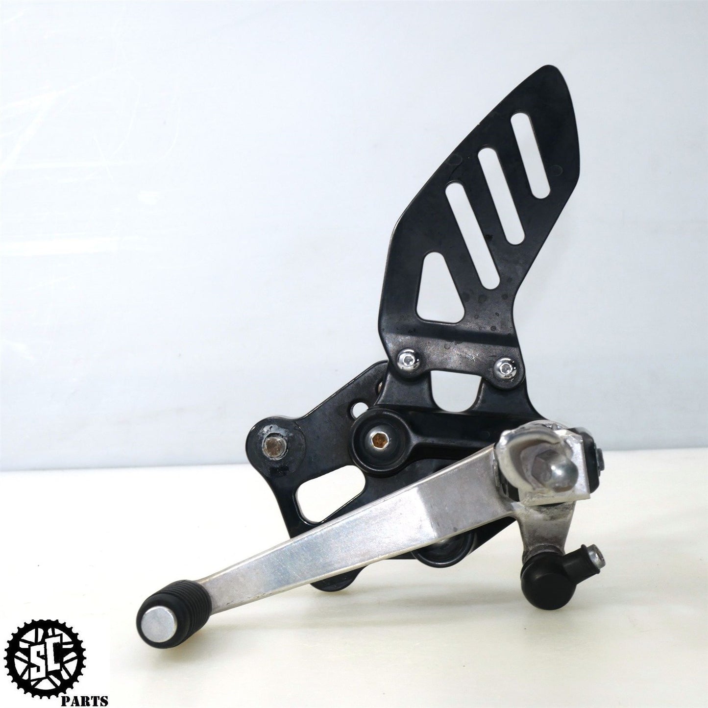 07-08 SUZUKI GSXR 1000 ADJUSTABLE LEFT REARSET BRACKET S52