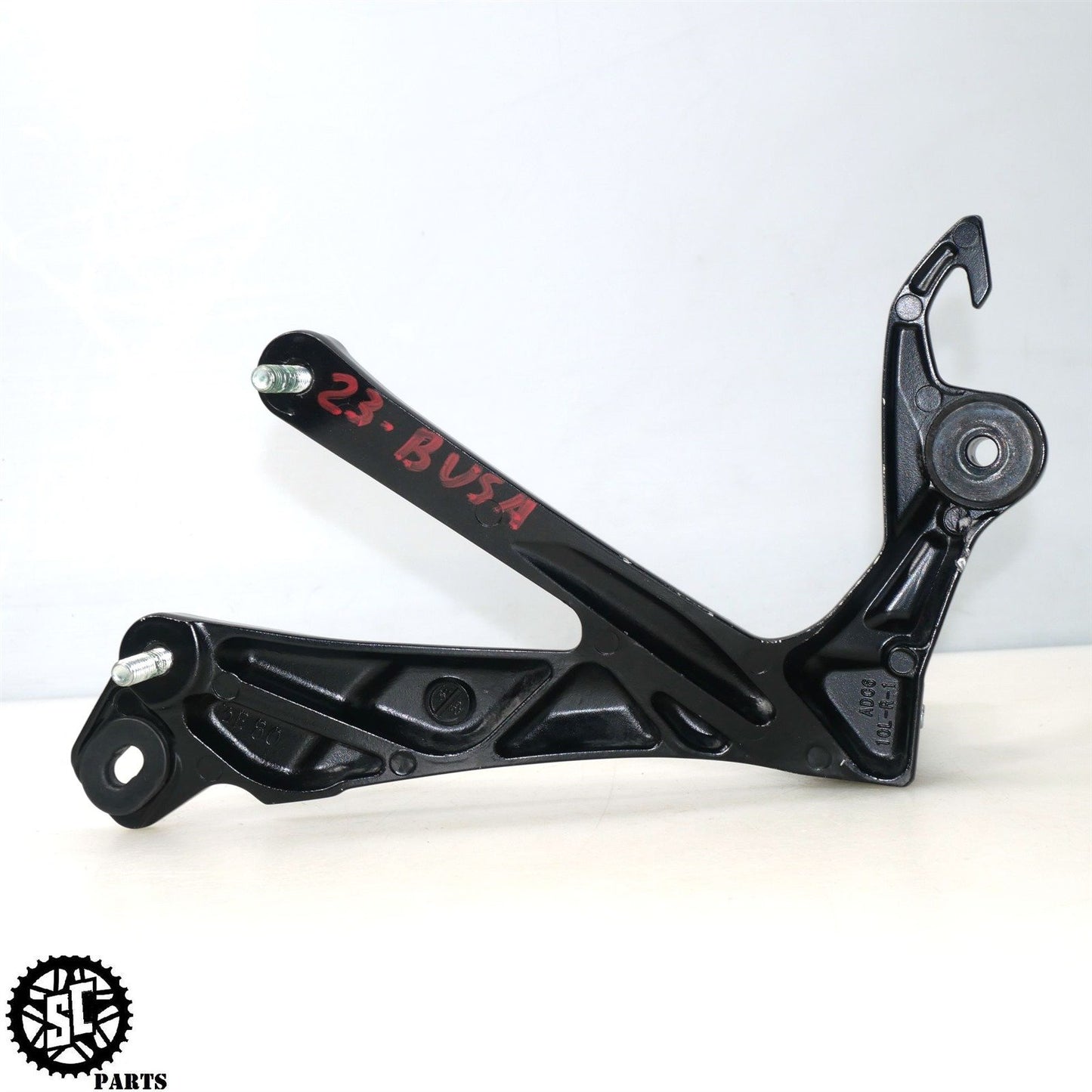 2022 2023 SUZUKI HAYABUSA REAR PASSENGER FOOT PEG BRACKET S05