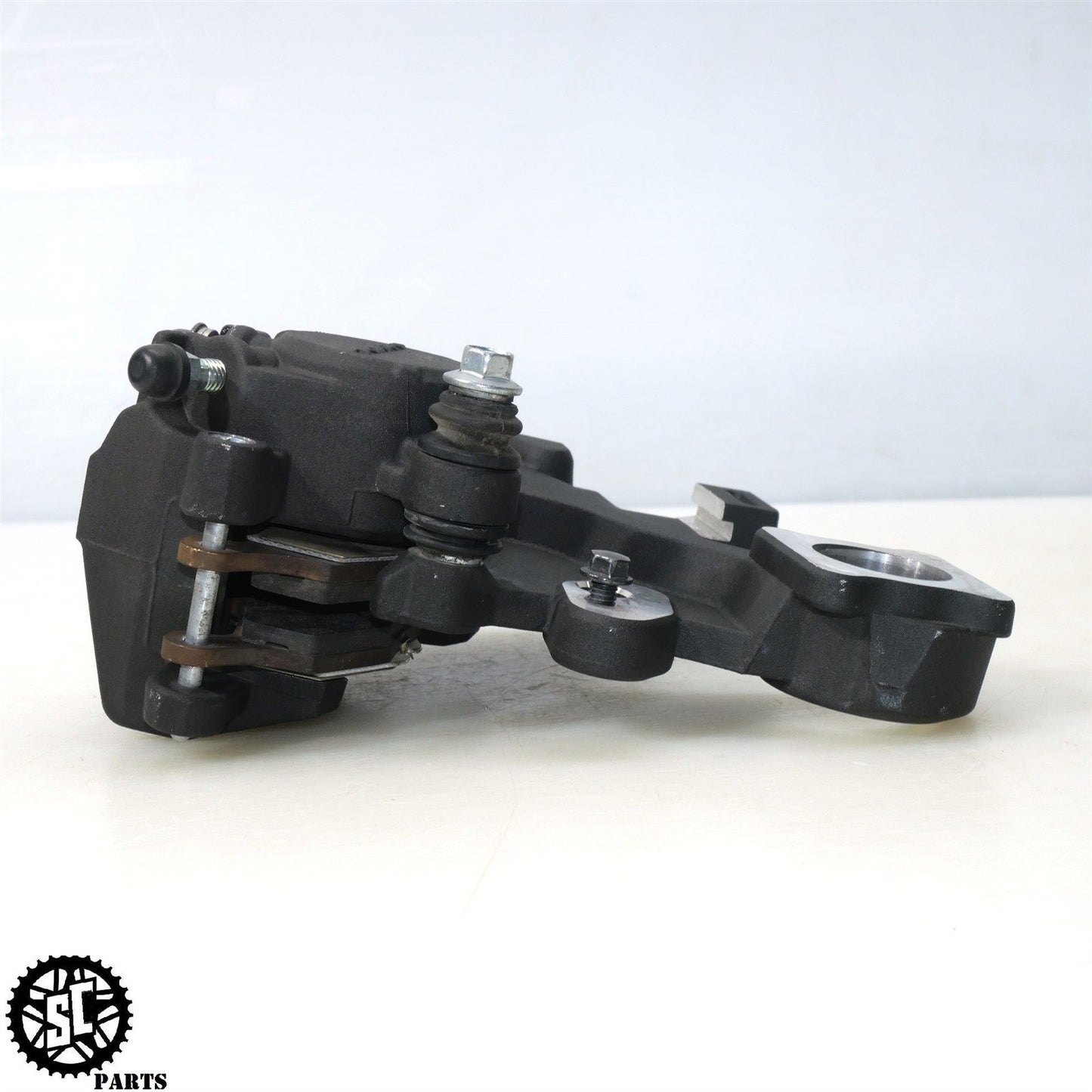 2022 2023 SUZUKI HAYABUSA REAR BRAKE CALIPER BRACKET S05