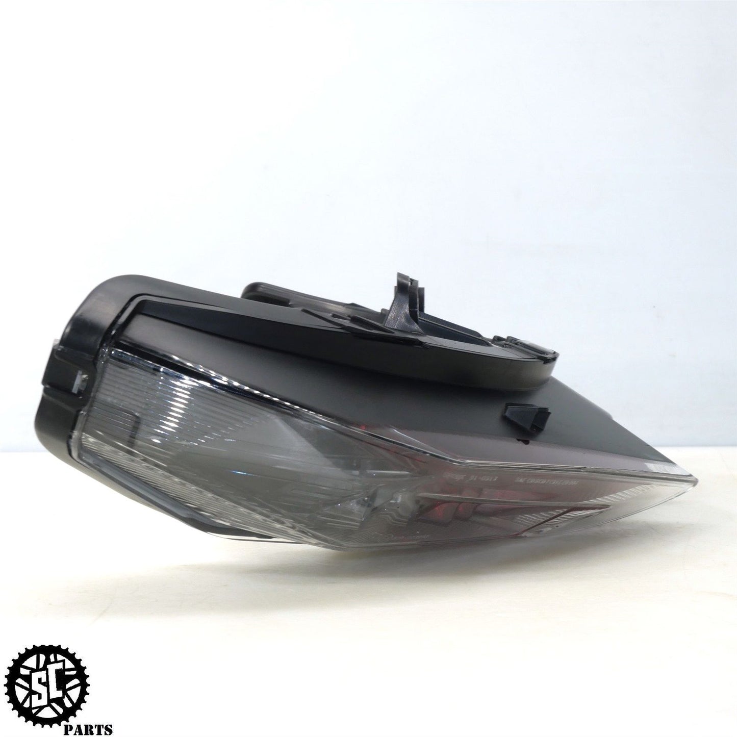 2022 2023 SUZUKI HAYABUSA REAR BRAKE TAIL LIGHT 35710-10L00 S05