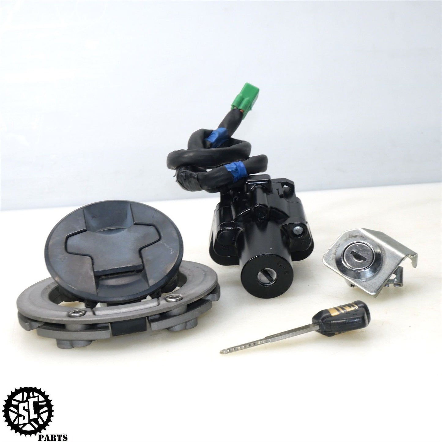 2022 22-24 SUZUKI HAYABUSA LOCK SET IGNITION SWITCH KEY S16
