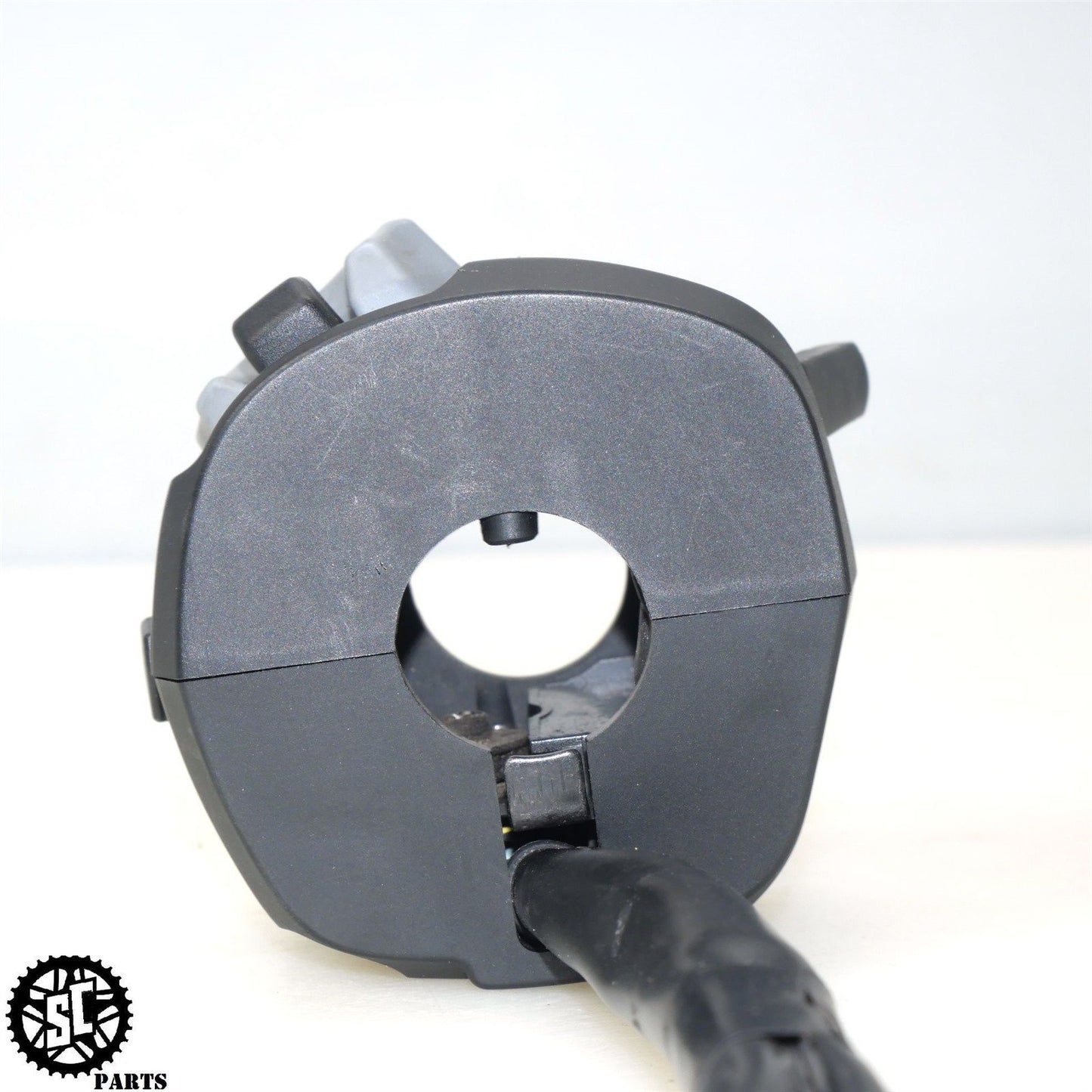 2022 22-24 SUZUKI HAYABUSA RIGHT CONTROL SWITCH 37400-10L00 S16