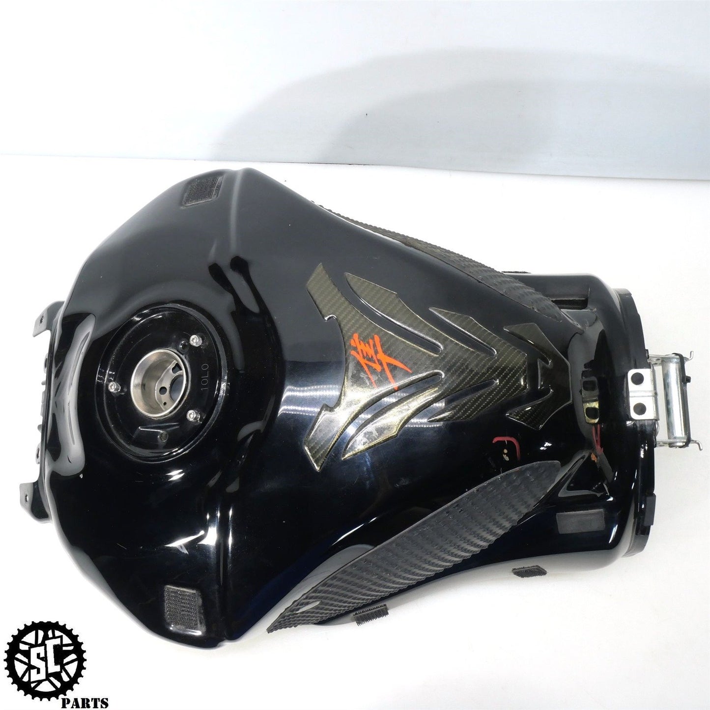 2022 22-24 SUZUKI HAYABUSA FUEL GAS TANK S16