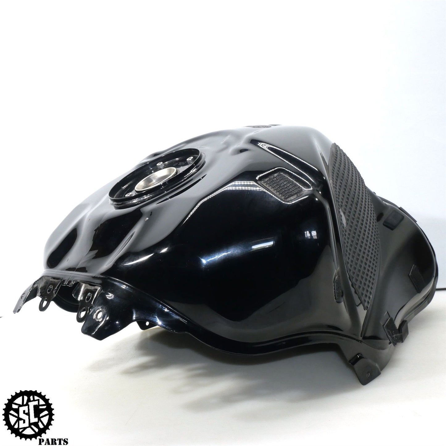 2022 22-24 SUZUKI HAYABUSA FUEL GAS TANK S16