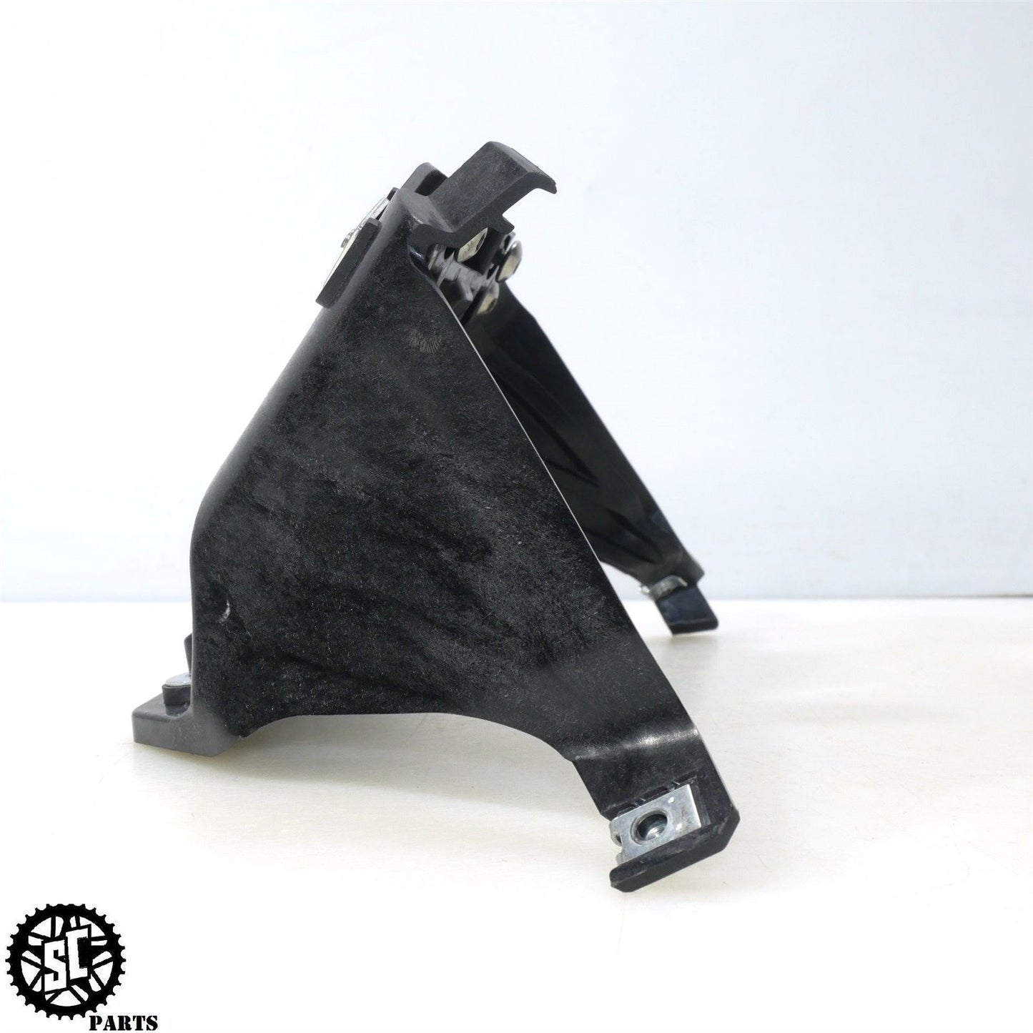 2022 22-24 SUZUKI HAYABUSA FRONT GAS TANK FAIRING COVER BRACKET 44521-10L00 S16