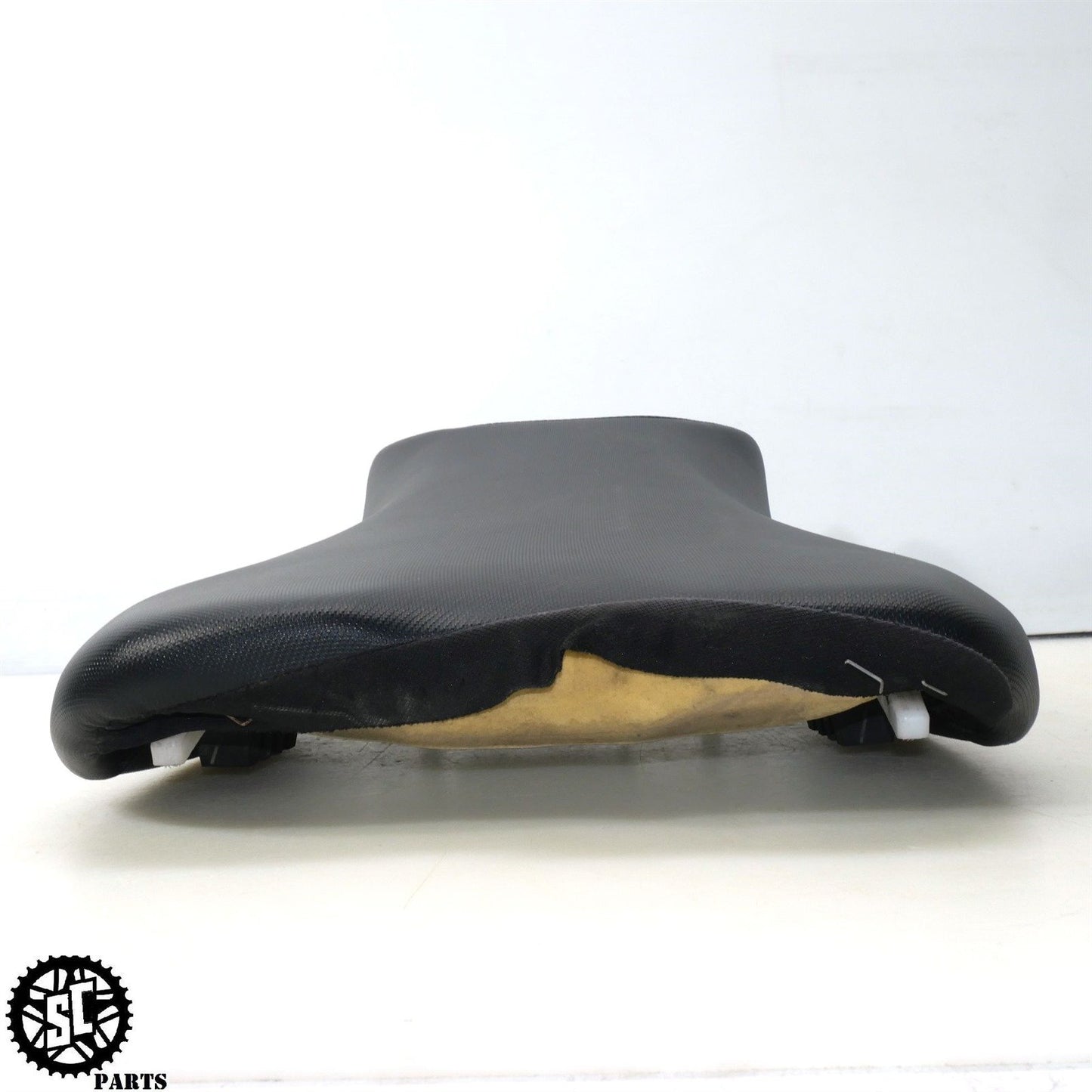 2022 22-24 SUZUKI HAYABUSA FRONT SEAT 45100-10L00-QUZ S16