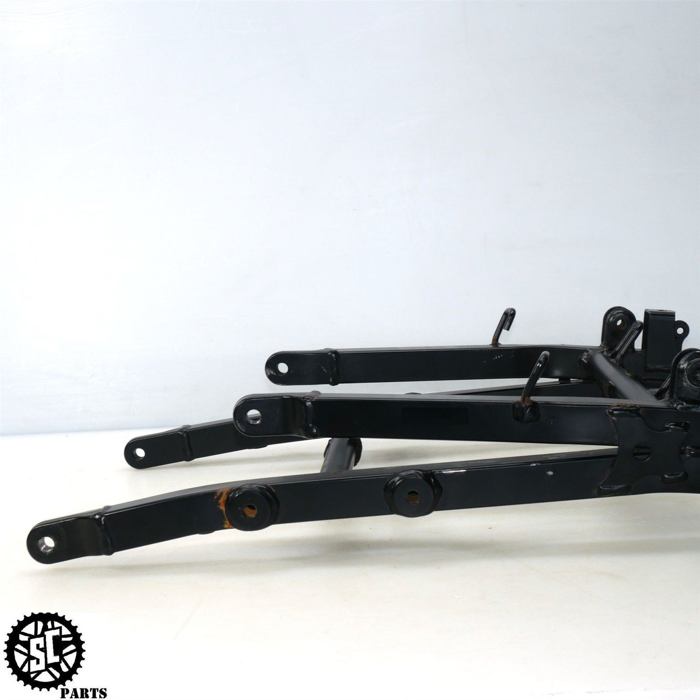 2022 22-24 SUZUKI HAYABUSA REAR SUBFRAME TAIL BENT 41200-10L00 S16