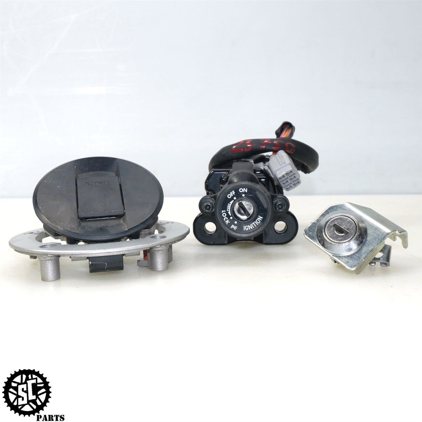 2023 11-24 SUZUKI GSXR 600 750 LOCK SET IGNITION SWITCH S17