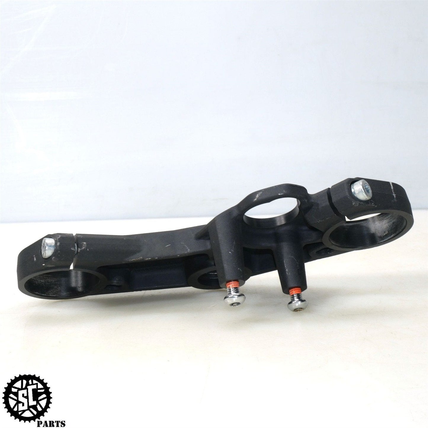 2023 11-24 SUZUKI GSXR 600 750 UPPER TRIPLE TREE CLAMP S17