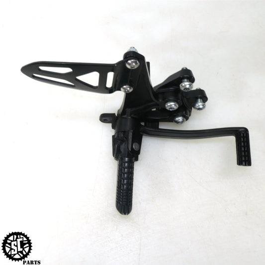 2023 11-24 SUZUKI GSXR 600 750 RIGHT REARSET FOOT PEG BRACKET S17