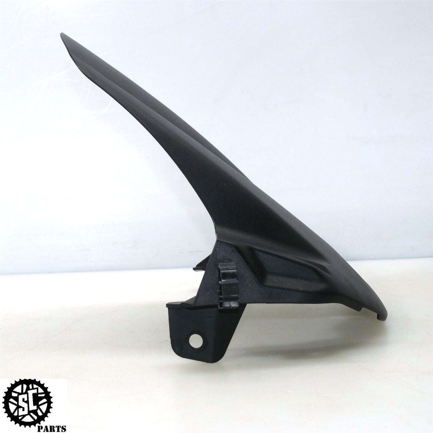 2023 11-24 SUZUKI GSXR 600 750 REAR FENDER MUD GUARD TIRE HUGGER 63114-14J01 S17