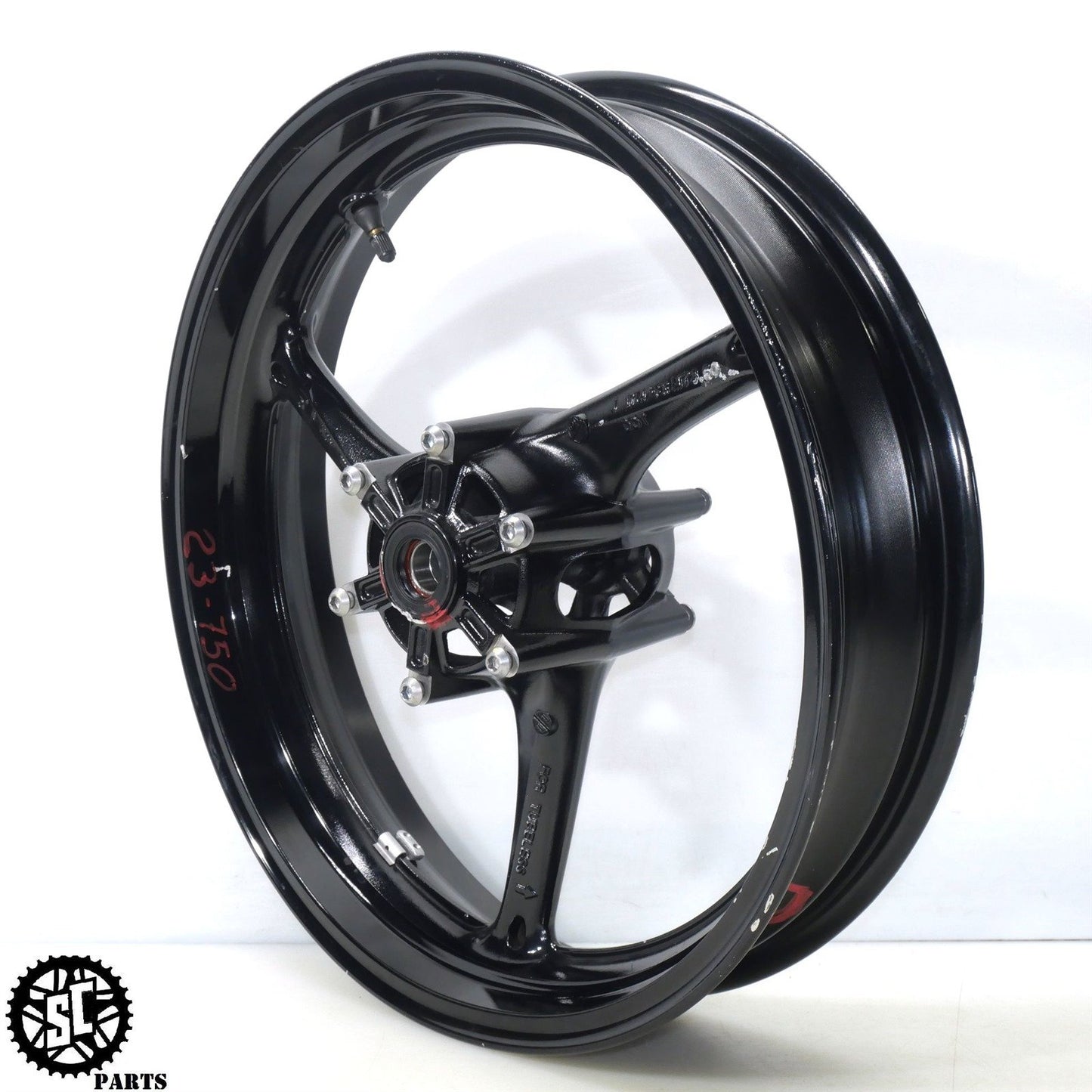 2023 11-24 SUZUKI GSXR 600 750 FRONT WHEEL RIM BENT S17