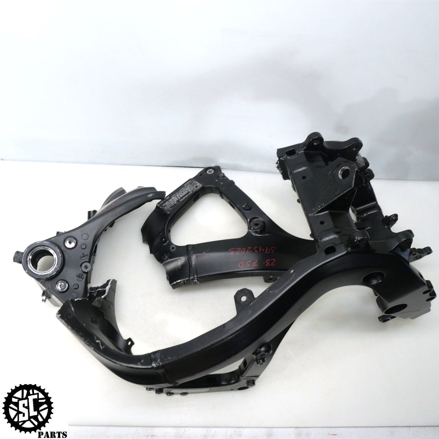 2023 11-24 SUZUKI GSXR 600 750 FRAME CHASSIS *S* S17