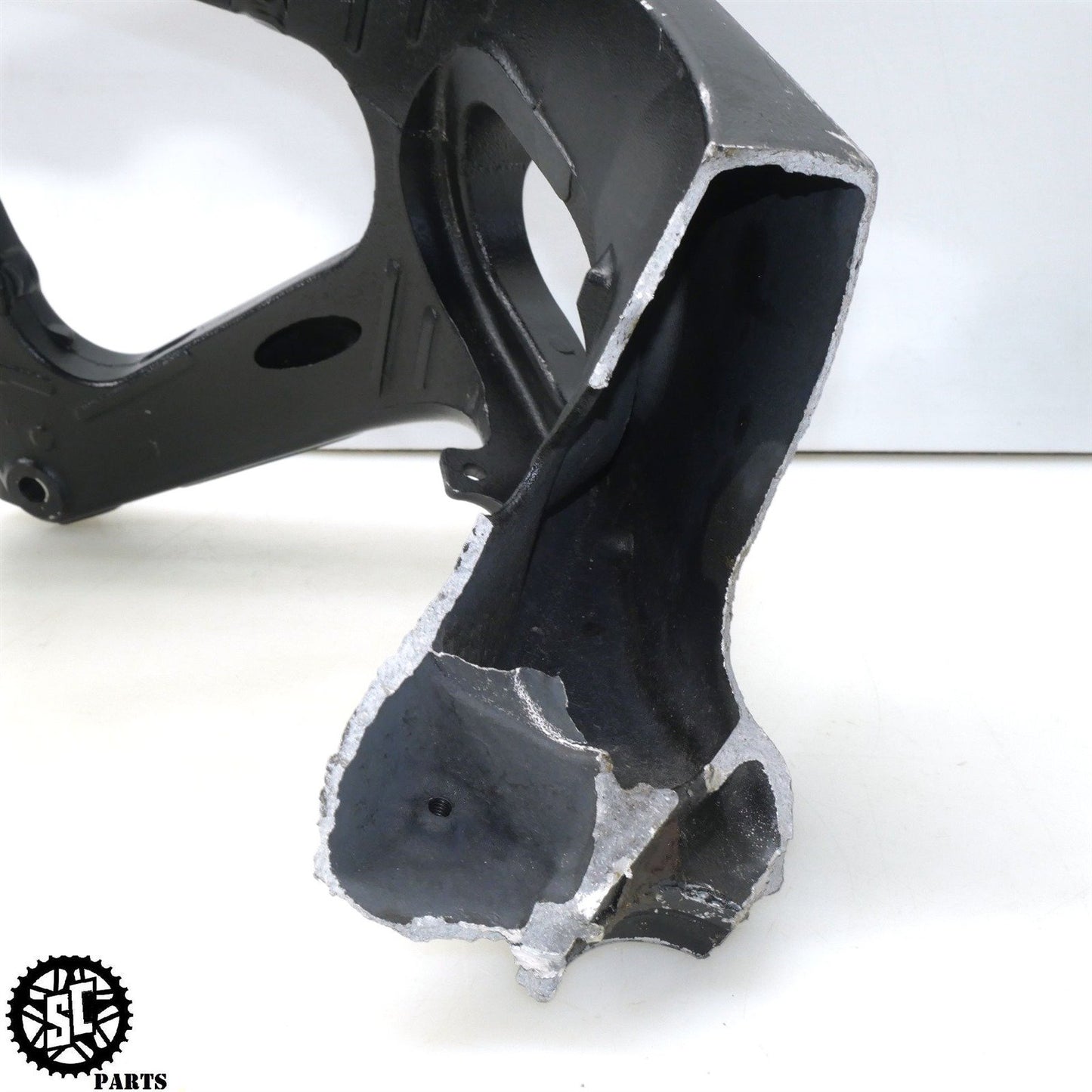 2023 11-24 SUZUKI GSXR 600 750 FRAME CHASSIS *S* S17