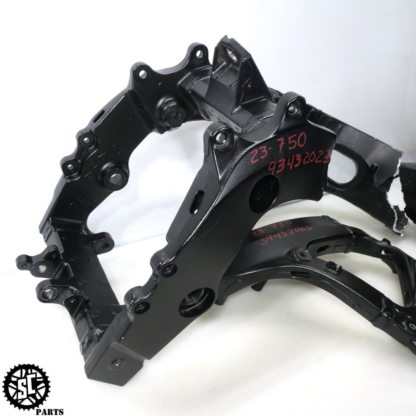2023 11-24 SUZUKI GSXR 600 750 FRAME CHASSIS *S* S17