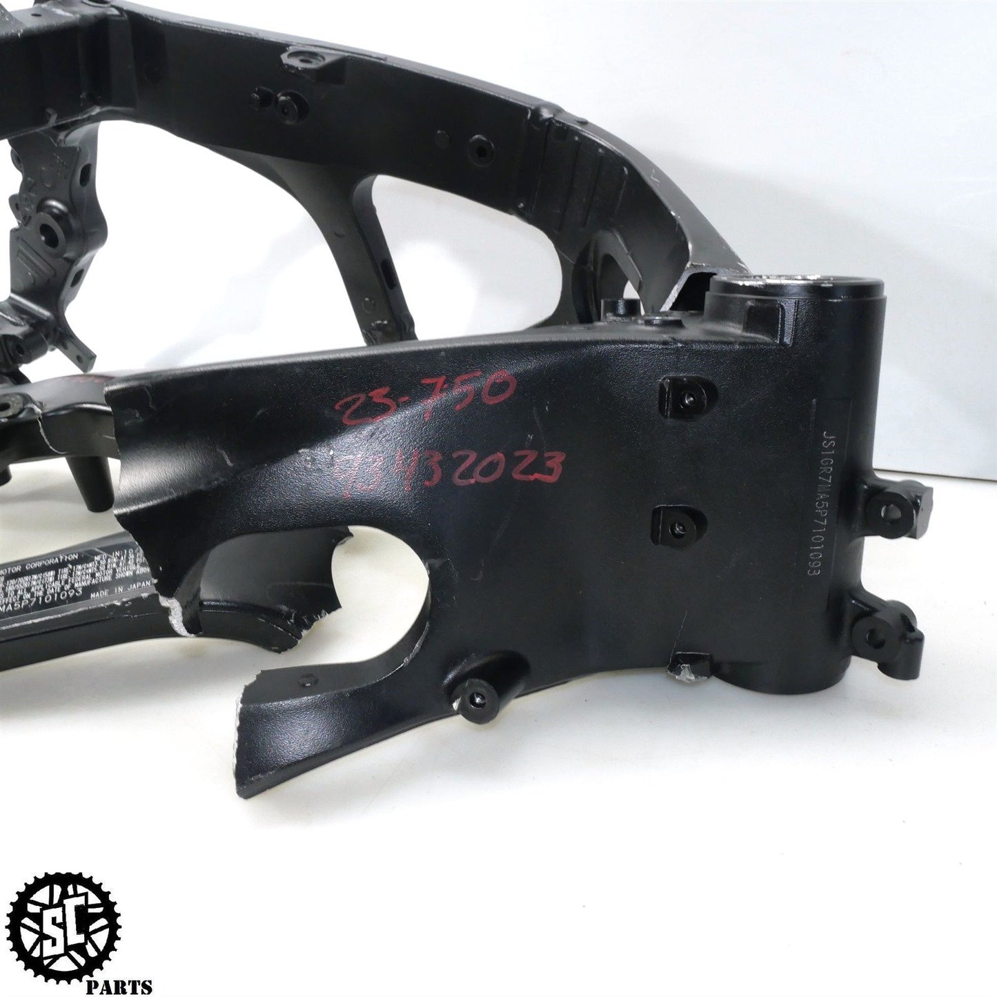 2023 11-24 SUZUKI GSXR 600 750 FRAME CHASSIS *S* S17