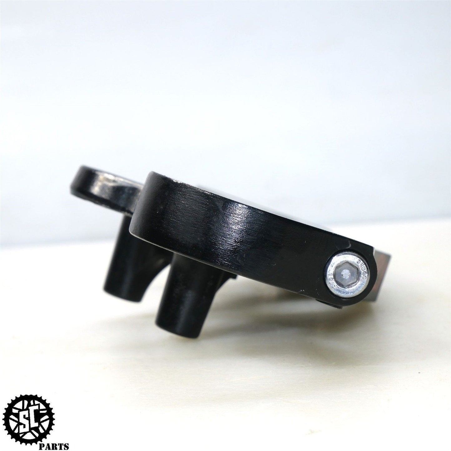 2007-2008 YAMAHA YZF R1 UPPER TRIPLE TREE CLAMP Y22
